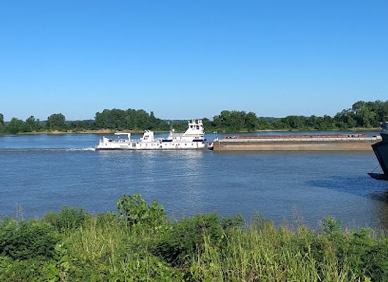 indiana/southern-indiana/attraction/uss-lst-325