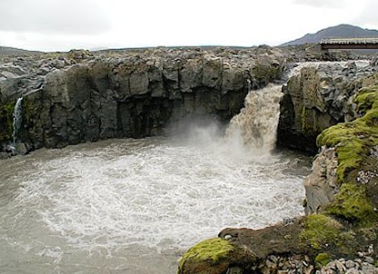 iceland/fimmvorduhals-pass/attraction/innri-emstrua