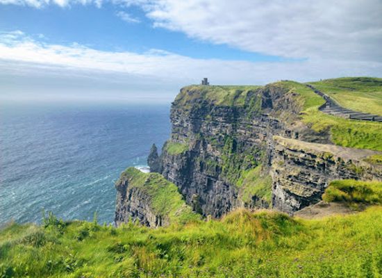 ireland/cliffs-of-moher/attraction/cliffs-walking-trail