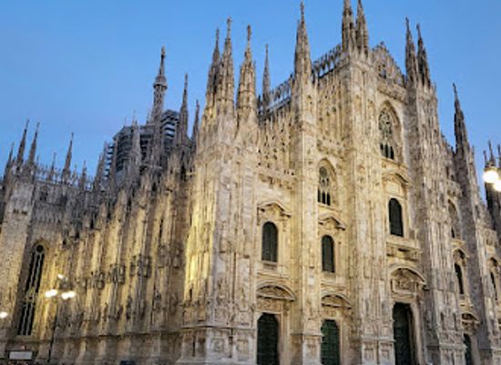 italy/milan/duomo/attraction/statua-di-vittorio-emanuele-ii