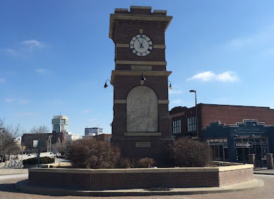 kansas/wichita/delano/attraction/delano-clock-tower