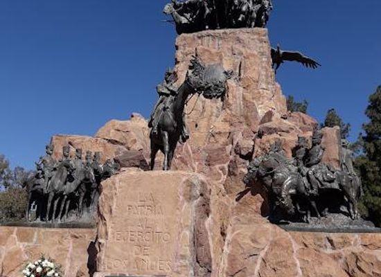argentina/mendoza/attraction/amphitheatre-frank-romero-day