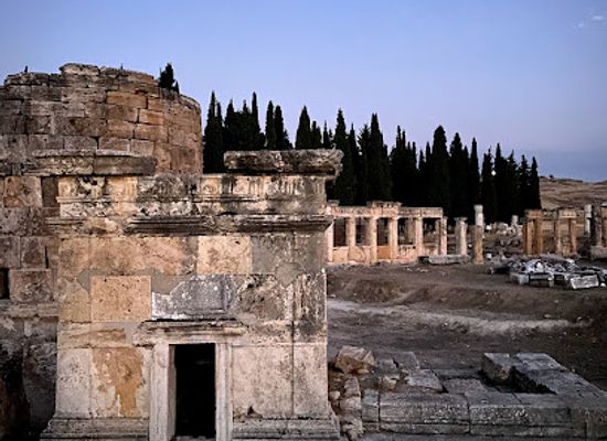 turkiye/pamukkale/attraction/tomb-a18