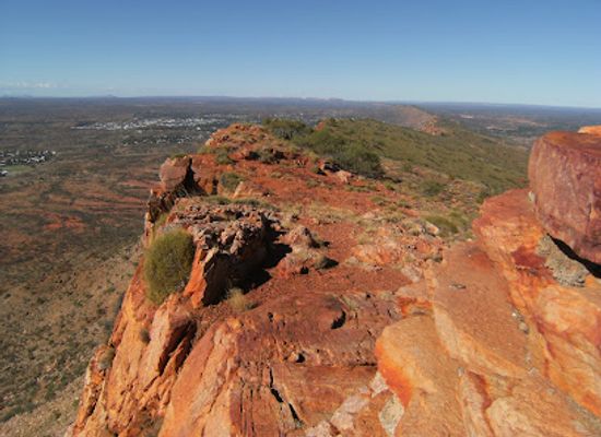 australia/red-centre/attraction/mount-gillen