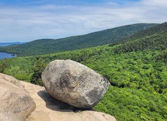 maine/acadia-national-park/attraction/bubble-rock