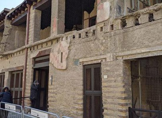 italy/herculaneum/attraction/casa-del-bicentenario