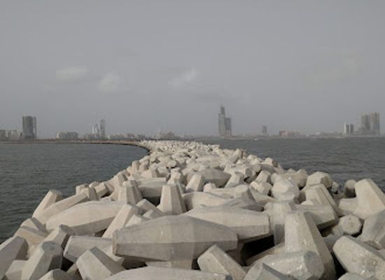 pakistan/karachi/attraction/sapt-oyster-rocks