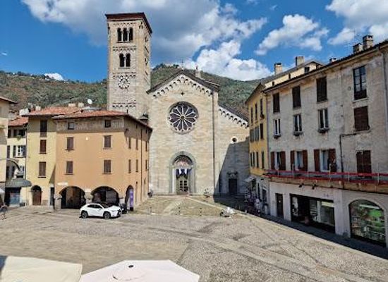 switzerland/ticino/attraction/piazza-s-fedele