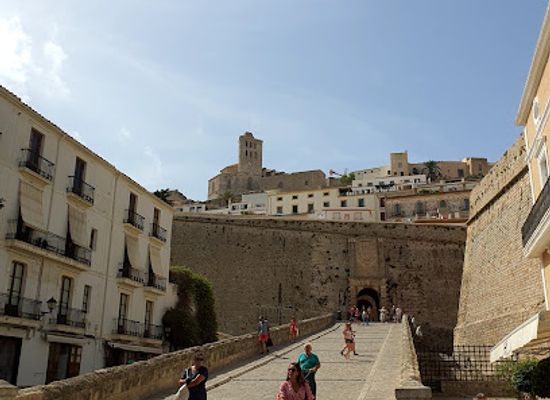 spain/ibiza/attraction/centre-d-interpretacio-madina-yabisa