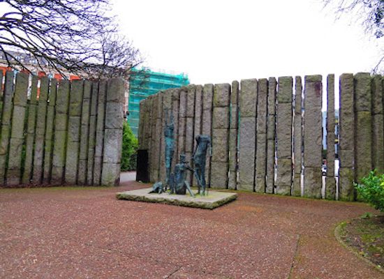 ireland/dublin/st-stephen-s-green/attraction/edward-delaney-s-famine-memorial