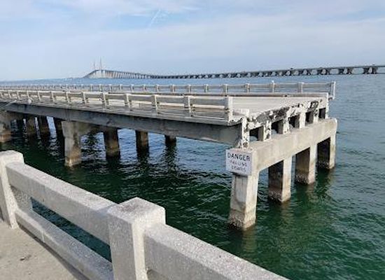 florida/tampa-bay-area/attraction/skyway-fishing-pier-state-park
