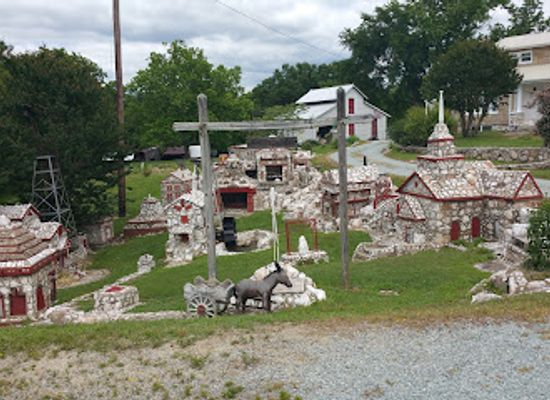 north-carolina/crystal-coast/attraction/shangri-la-stone-village