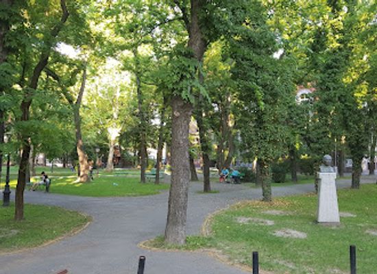 serbia/palic-lake/attraction/ferenc-rajhl-park