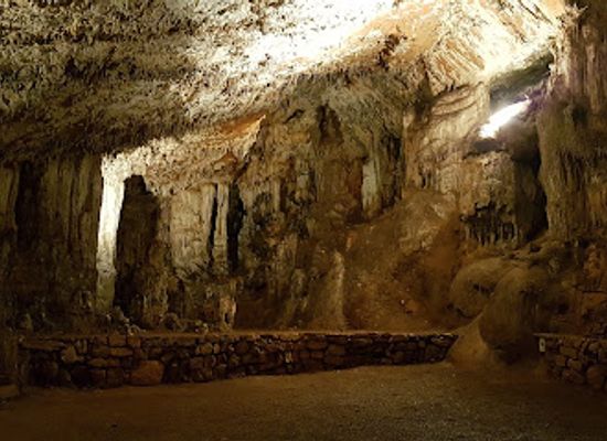 slovenia/coastal-karst/attraction/lokev-jama-vilenica