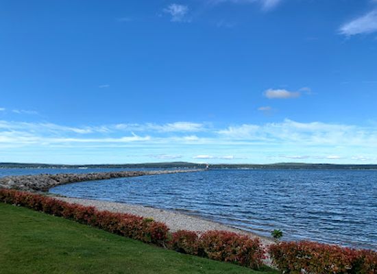 michigan/harbor-springs/attraction/bayfront-park