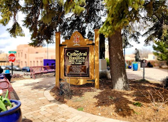 new-mexico/santa-fe/attraction/the-cathedral-basilica-of-st-francis-of-assisi