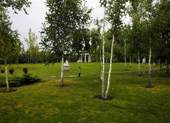 ukraine/kyiv-reservoir/attraction/altanka-z-olenyamy
