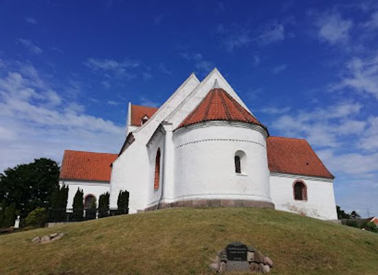 denmark/langeland/landmark/lindelse-kirke