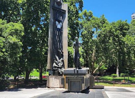 argentina/buenos-aires/attraction/plaza-evita