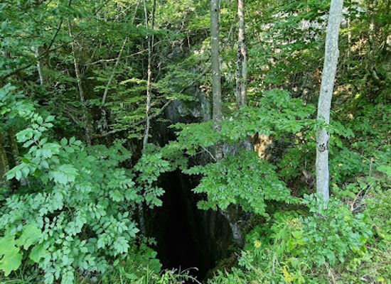 croatia/banovina/attraction/rokina-bezdana