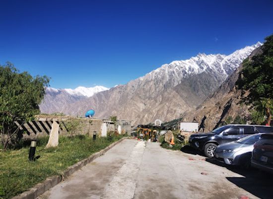 pakistan/hunza-valley/attraction/hard-rock-hotel-hunza