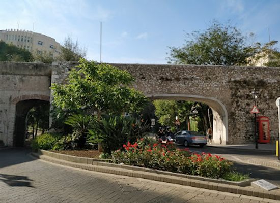 gibraltar/queen-s-road/attraction/st-jago-s-arch