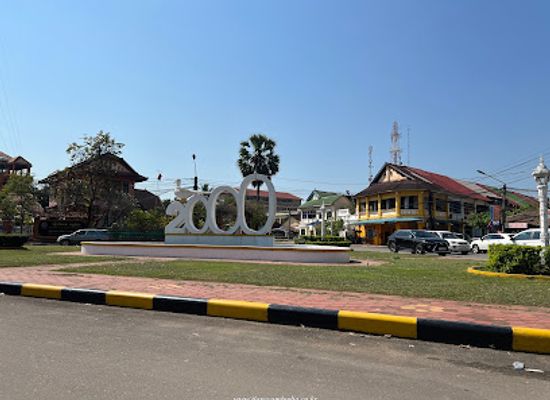 cambodia/kampot-province/attraction/the-year-2000-monument