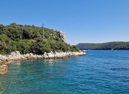 croatia/istria/attraction/fkk-pecina