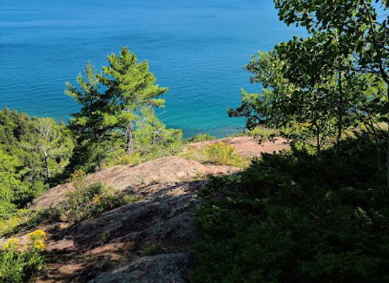 michigan/upper-peninsula/attraction/russell-and-miriam-grinnell-memorial-nature-sanctuary