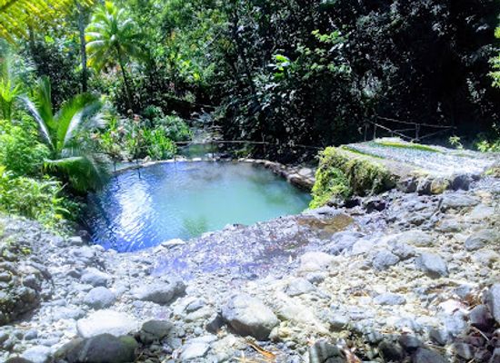 saint-lucia/anse-mamin/attraction/river-rock-waterfalls