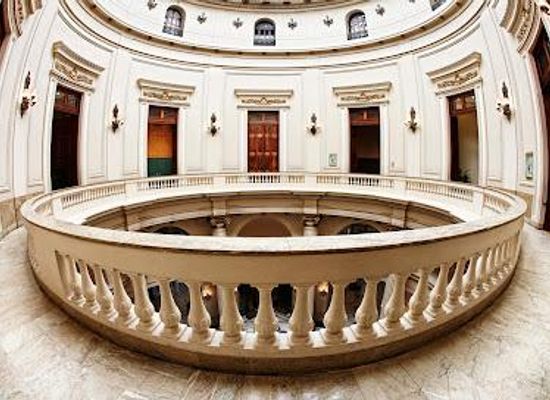 brazil/rio-de-janeiro/attraction/centro-cultural-banco-do-brasil-ccbb