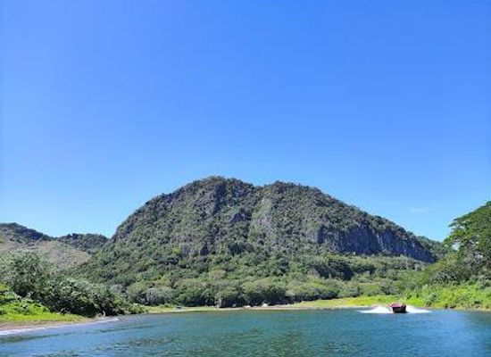 fiji/western-division/attraction/sigatoka-river-safari