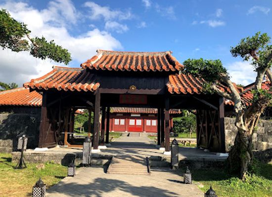 japan/okinawa/attraction/murasaki-mura