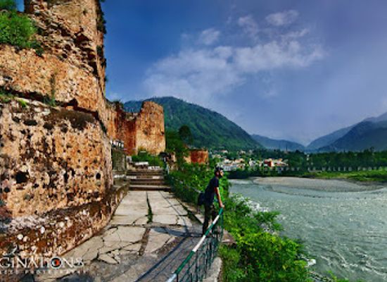 pakistan/neelum-valley/attraction/red-fort-muzaffarabad