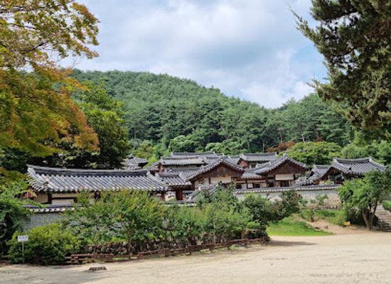 south-korea/andong/attraction/dosan-seowon