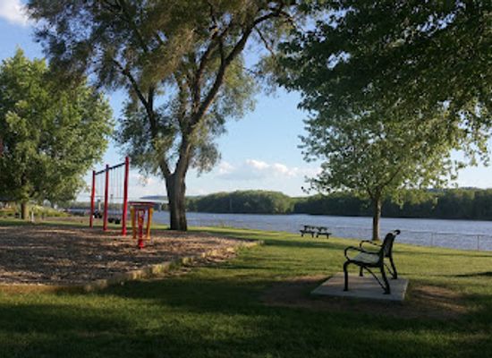 iowa/little-switzerland/attraction/lawler-park