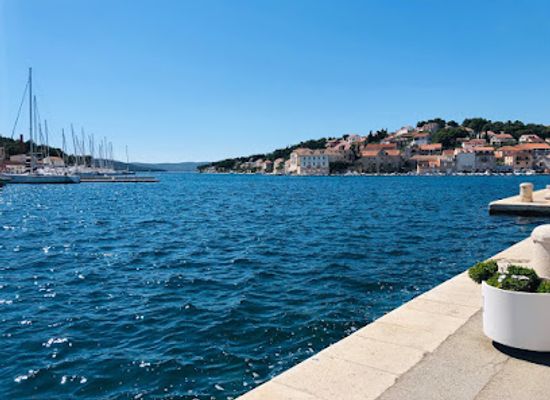 croatia/dalmatia/attraction/milna-central-dalmatia-croatia-theme-trails