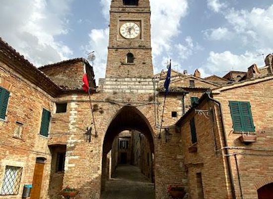 italy/marche/attraction/castello-medievale-di-piticchio
