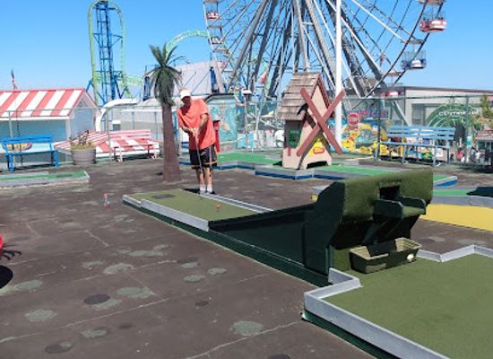 new-jersey/seaside-heights/attraction/wacky-rooftop-golf