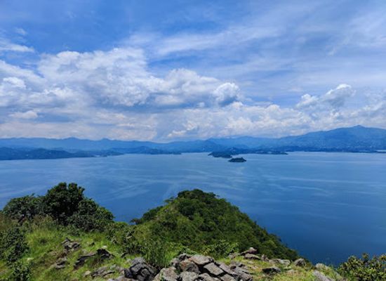 rwanda/kibuye/attraction/kibuye-boat-tours-and-trips-at-lake-kivu-area