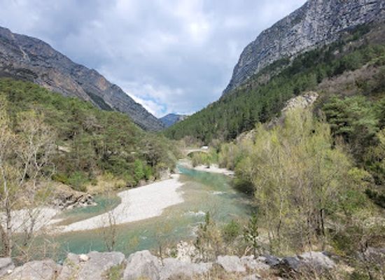 france/verdon-gorge/attraction/pont-de-soleils