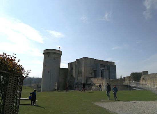 france/normandy-coast/attraction/memorial-des-civils-dans-la-guerre