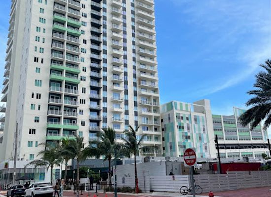 florida/fort-lauderdale/las-olas-boulevard/attraction/statue-las-olas-apartments