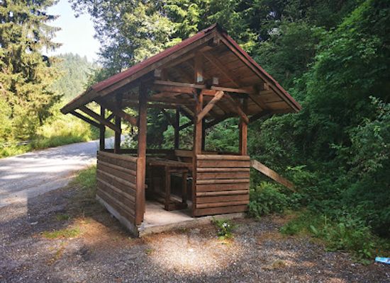 bulgaria/chepelare/attraction/besedka-s-cheshma