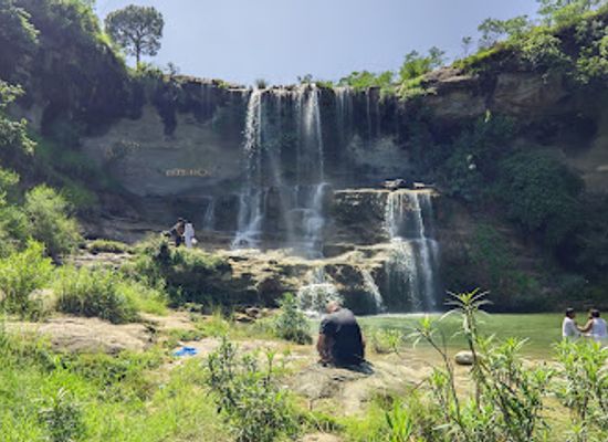pakistan/azad-jammu-and-kashmir/attraction/chahi-waterfall