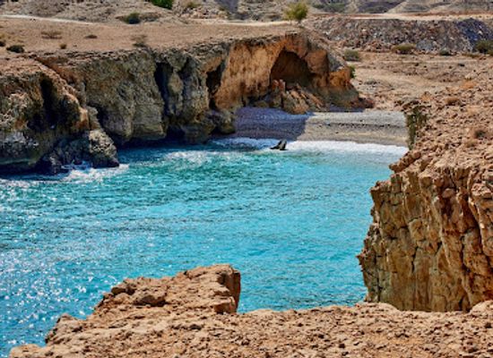 oman/ash-sharqiyah-south-governorate/attraction/heart-shaped-cave