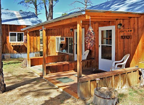 new-mexico/gila-national-forest/attraction/geronimo-trail-guest-ranch