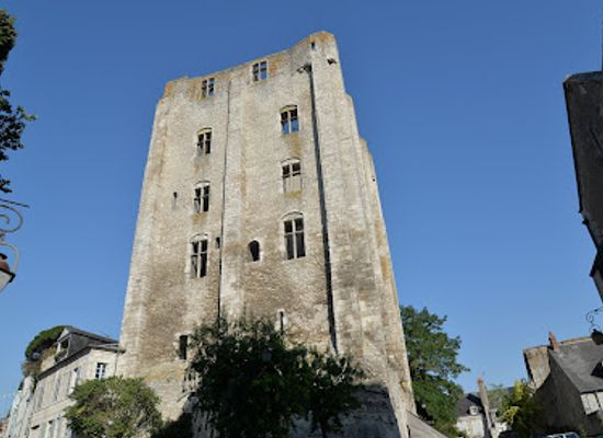 france/centre-val-de-loire/attraction/tour-de-cesar