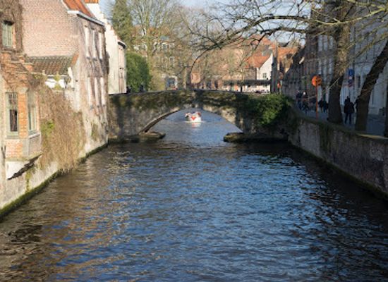 belgium/bruges/minnewater/attraction/de-burg