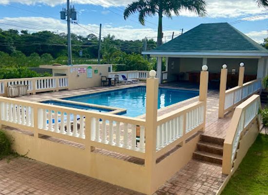 jamaica/east-end/attraction/glistening-waters-restaurant-and-marina